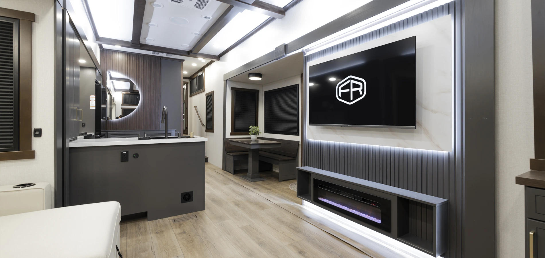 Cedar Creek Cottage Fifth Wheels RVs